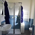Lambda Bed & Breakfast 3*