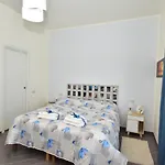 Lambda Bed & Breakfast