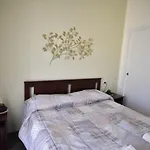 Lambda Bed and Breakfast Σαλέρνο