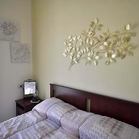 Bed & Breakfast Lambda