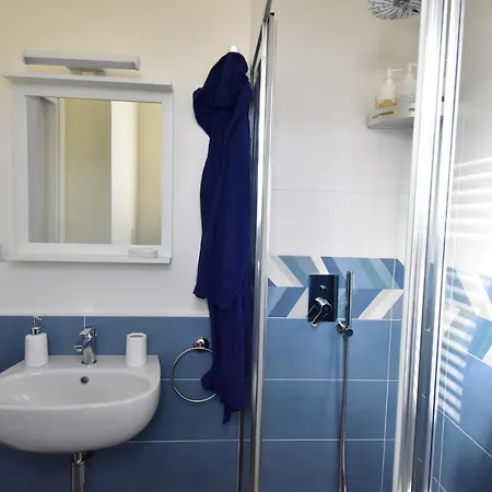 Lambda Bed and Breakfast Σαλέρνο